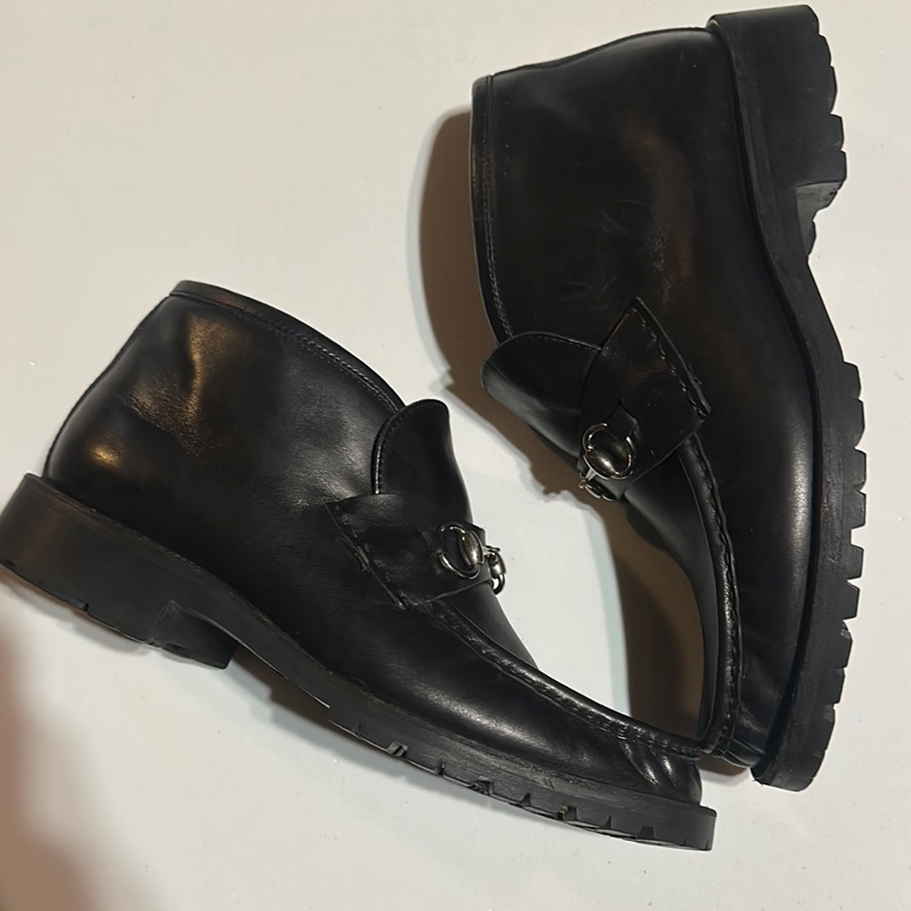 Gucci Black Loafers Sleek Slip-Ons